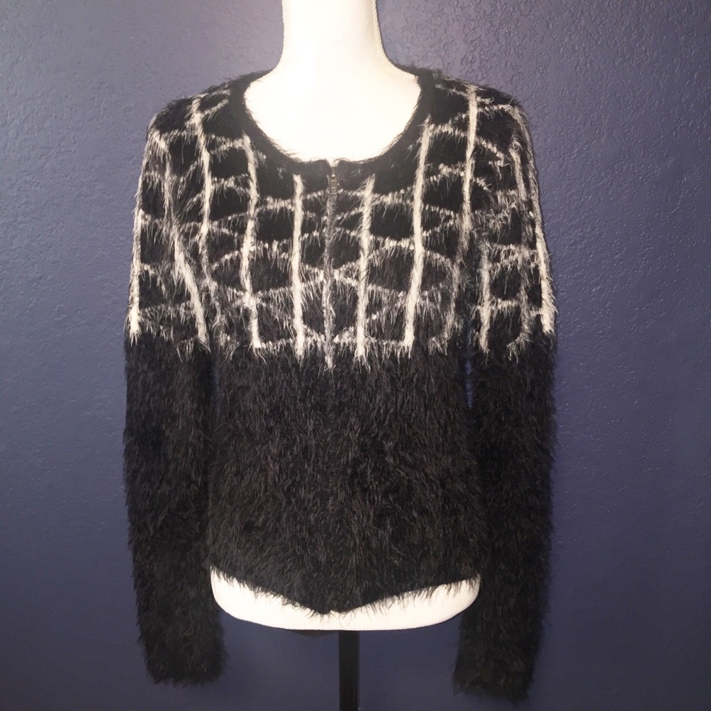 RVCA BLACK WHITE EYELASH ZIP UP CARDIGAN SWEATER